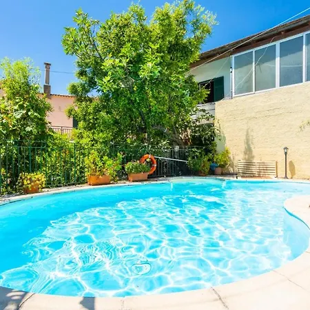 Tatil Evi Kalliopi Katávolos